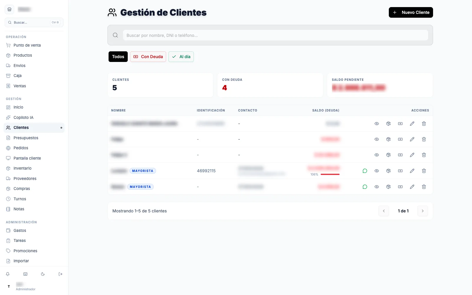 La gestión de clientes con los filtros Todos, Con Deuda y Al día, y el saldo pendiente de cada uno.